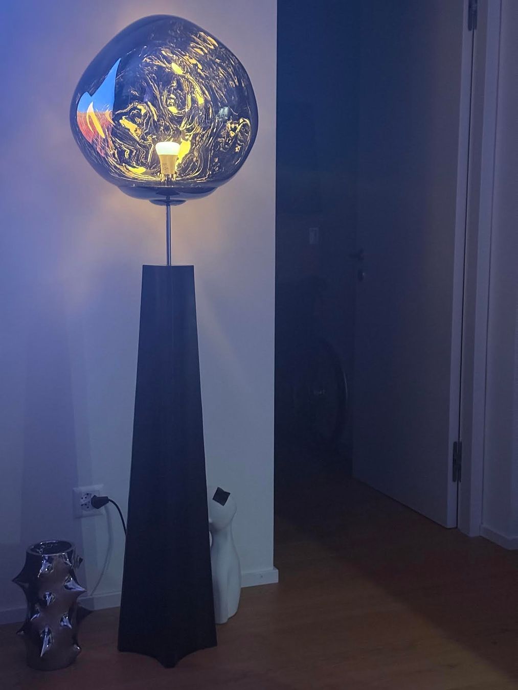 Tom Dixon Lampes: Melt Cone Fat Lampadaire Tom Dixon – Neuf (Voir description) à St-Aubin-Sauges par Vente-Articles 3