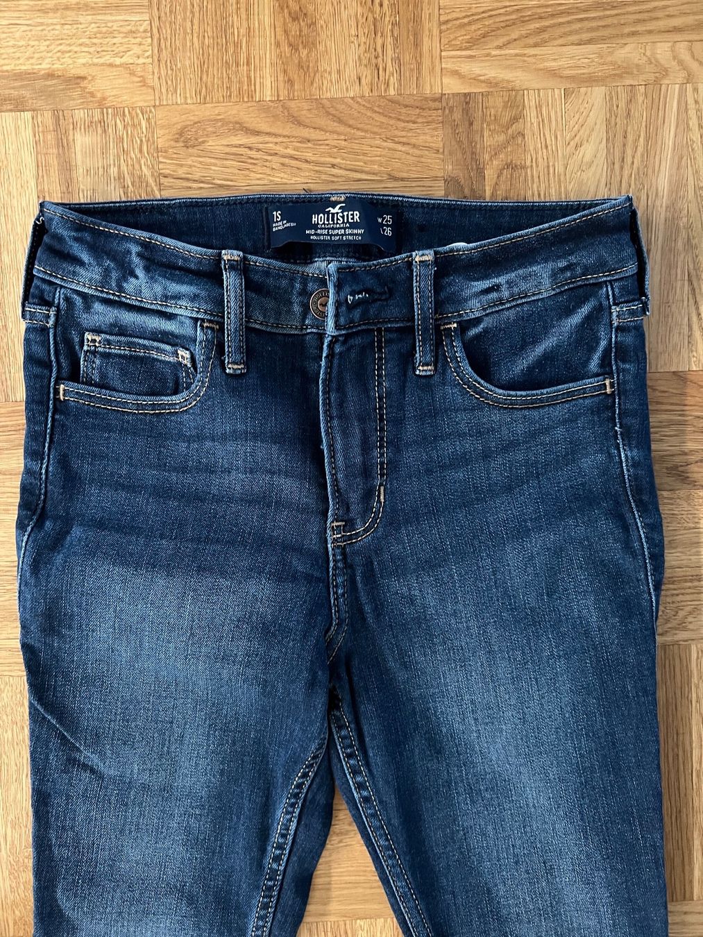 Hollister Jeans: Hollister Jeans – Usato da Neuhaus SG venduto da bernike 2
