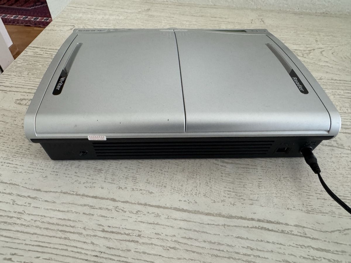 Lettore multimediale & Streamer: Alesis CD Twin CD Duplicator Reader Writer Silver – Usato da Zunzgen venduto da milesdavis76 1