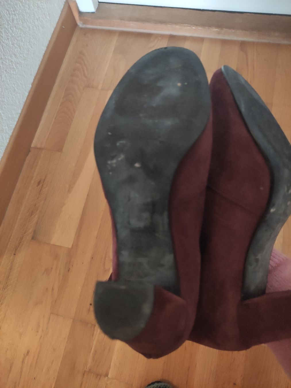 Scarpe da donna: Stiefelette rot bordeaux Gr. 38 Naf Naf – Usato da Schliern b. Köniz venduto da Pecannut 2