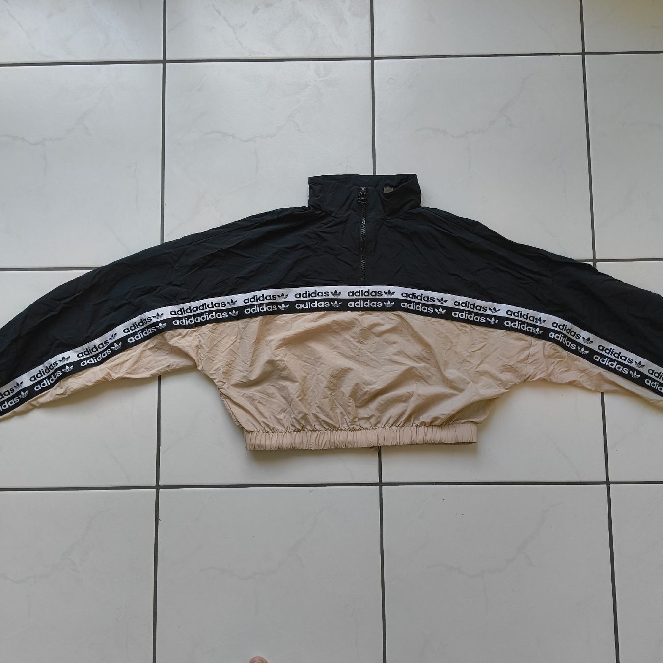 Adidas Completi & Tailleur: Adidas Trainingsanzug, Crop Jacke, Grösse US S – Usato da Uitikon Waldegg venduto da PJLS1 3