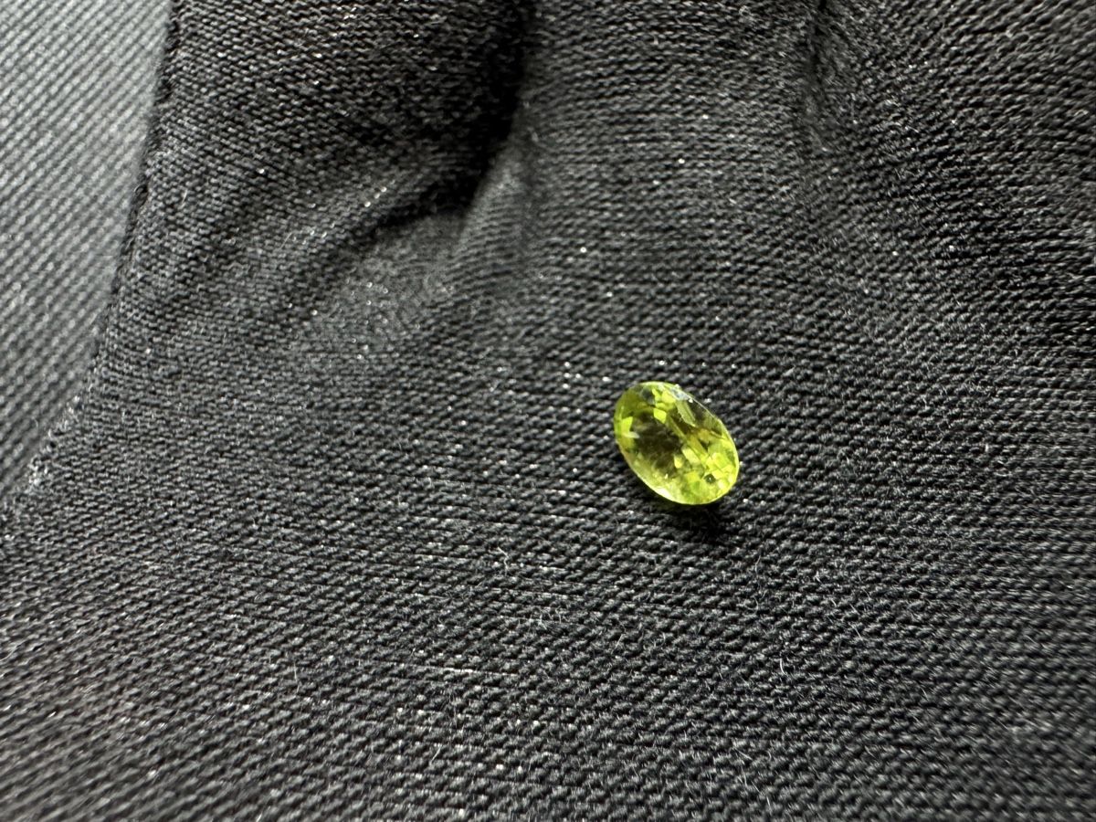 Pietre preziose: Peridot, facettiert, 0.85ct, 5 x 7 mm – Nuovo e nell'imballaggio originale da Wängi venduto da Horus_Stone 2