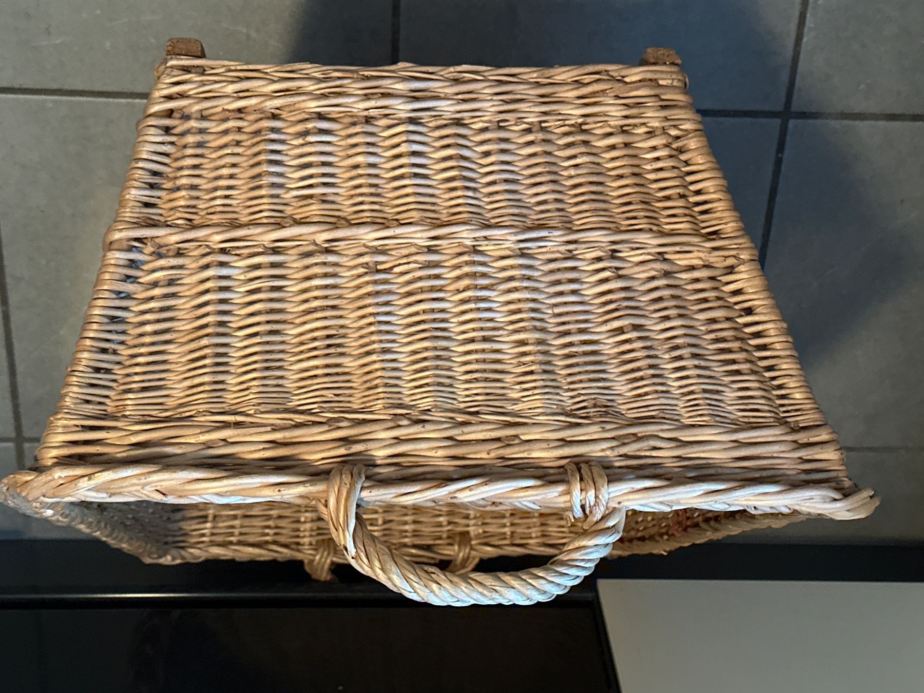 Paniers à linge: Weidenkorb / Wäschekorb – D'occasion à Zürich par Chaeffeler 5