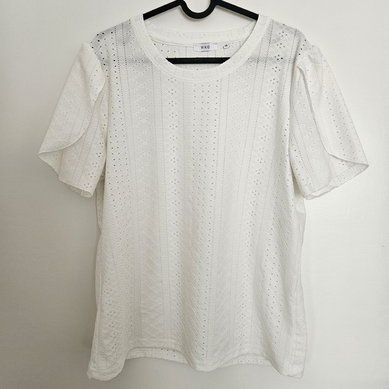 T-shirt: Shirtbluse mit Flügelärmel – Usato da Bern venduto da naaa000xci