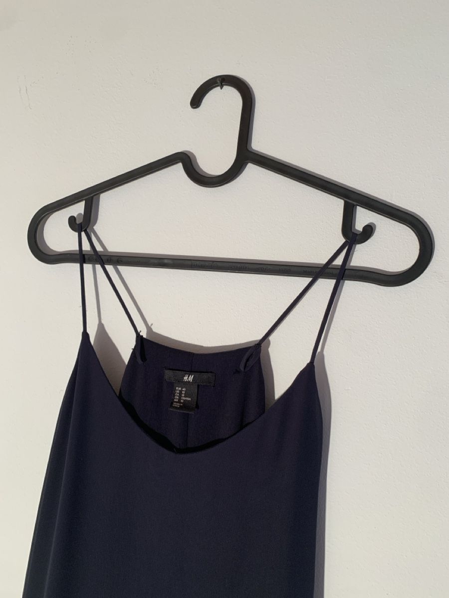 H&M Robes: Dunkelblaues Kleid – D'occasion à Bubendorf par lebkuchen03 2