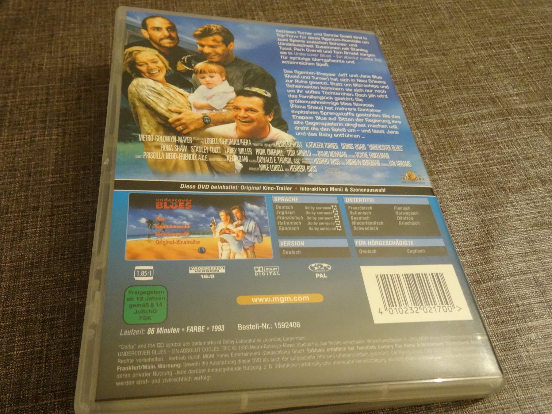 Tutti i DVDs: DVD Undercover Blues ein absolut cooles Trio – Usato da Olten venduto da Disc-Verkauf 2