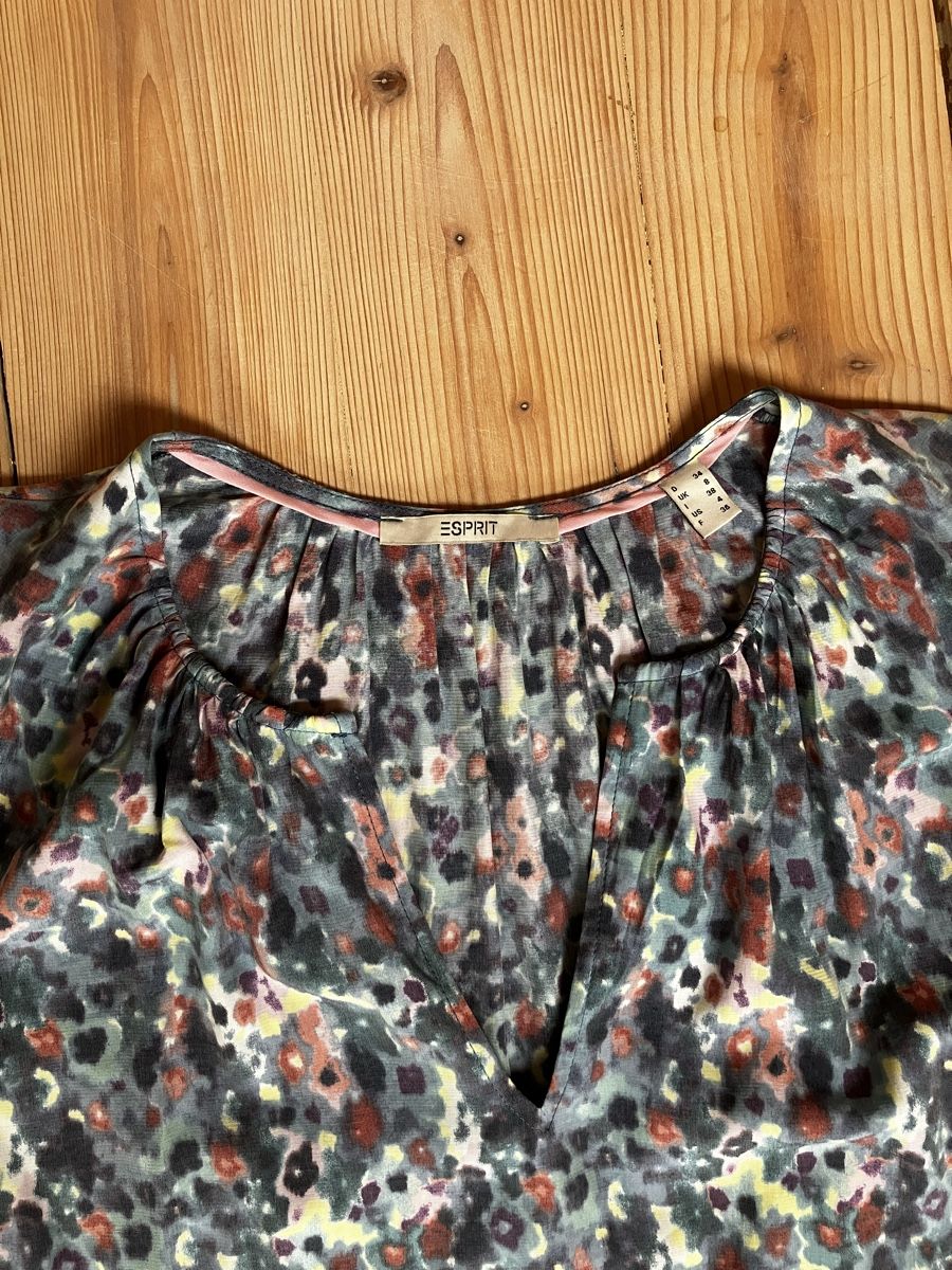 Vestiti: Gemustertes Kleid Esprit – Usato da Neuhausen am Rheinfall venduto da Mimimi_mi 2