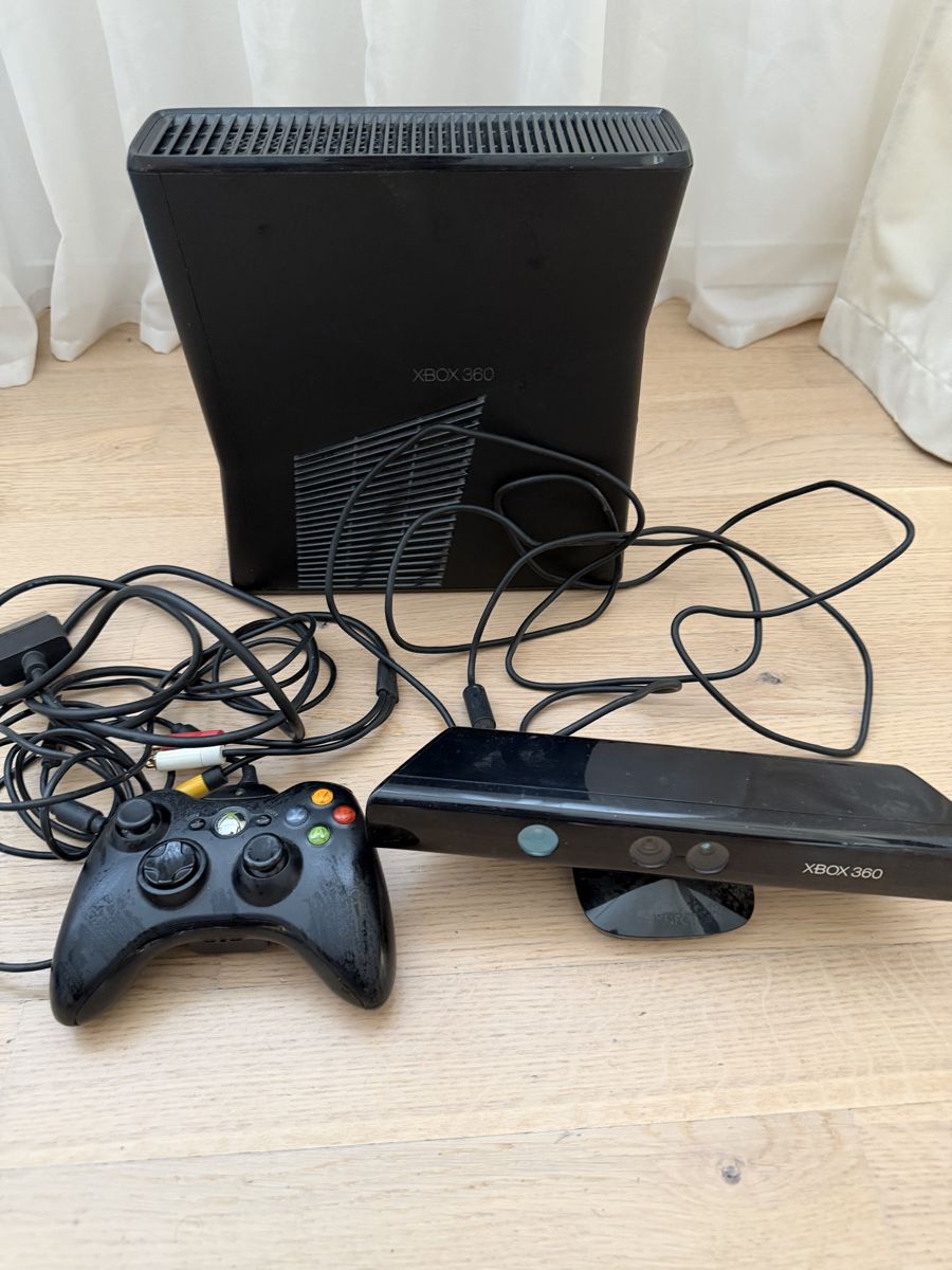 Microsoft Console: Xbox 360 mit Kinect und Controller nicht getestet! – Usato da Rorschach venduto da mar_nl6c