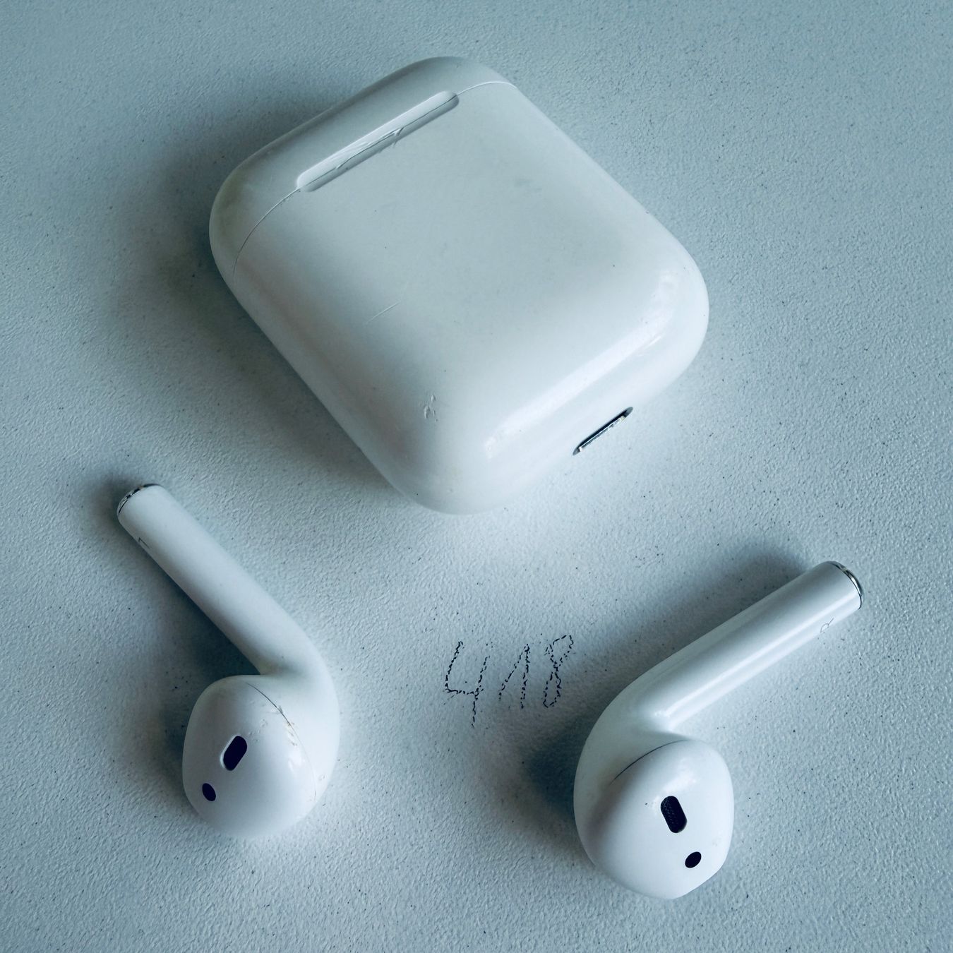Apple Kopfhörer: Original Apple AirPods 2 Gen. Wireless Kopfhörer & Case – Gebraucht aus Basel von MY.AIRPODS.SHOP 3