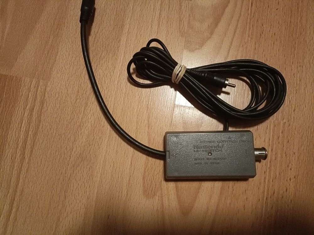 Nintendo Konsolen: NES Antennen Anschluss Kabel – Gebraucht aus Pratteln von Colin97