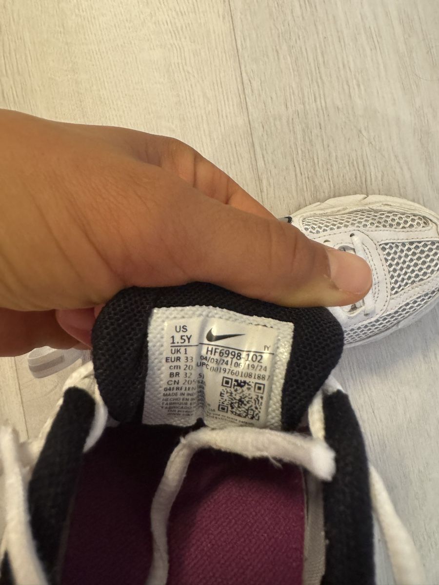 Nike Scarpe per ragazze: Nike Schuhe Gr.33 – Usato da Reinach BL venduto da Bollita 2
