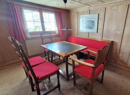 Schöner Massivholztisch (mit Schiefer) + 3 Stühle + Sitzbank