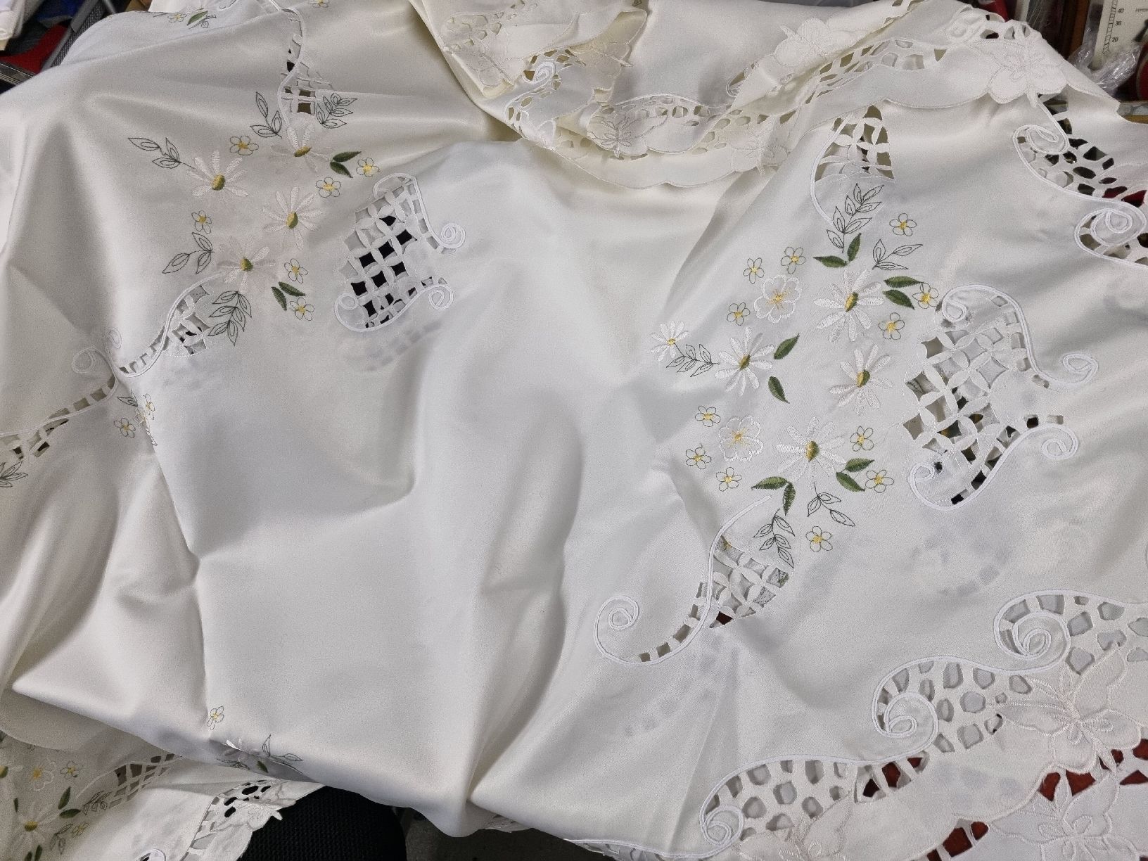 Set di tavolo e panche: 2 tischdecken vintage top – Usato da Ostermundigen venduto da vintage60 7