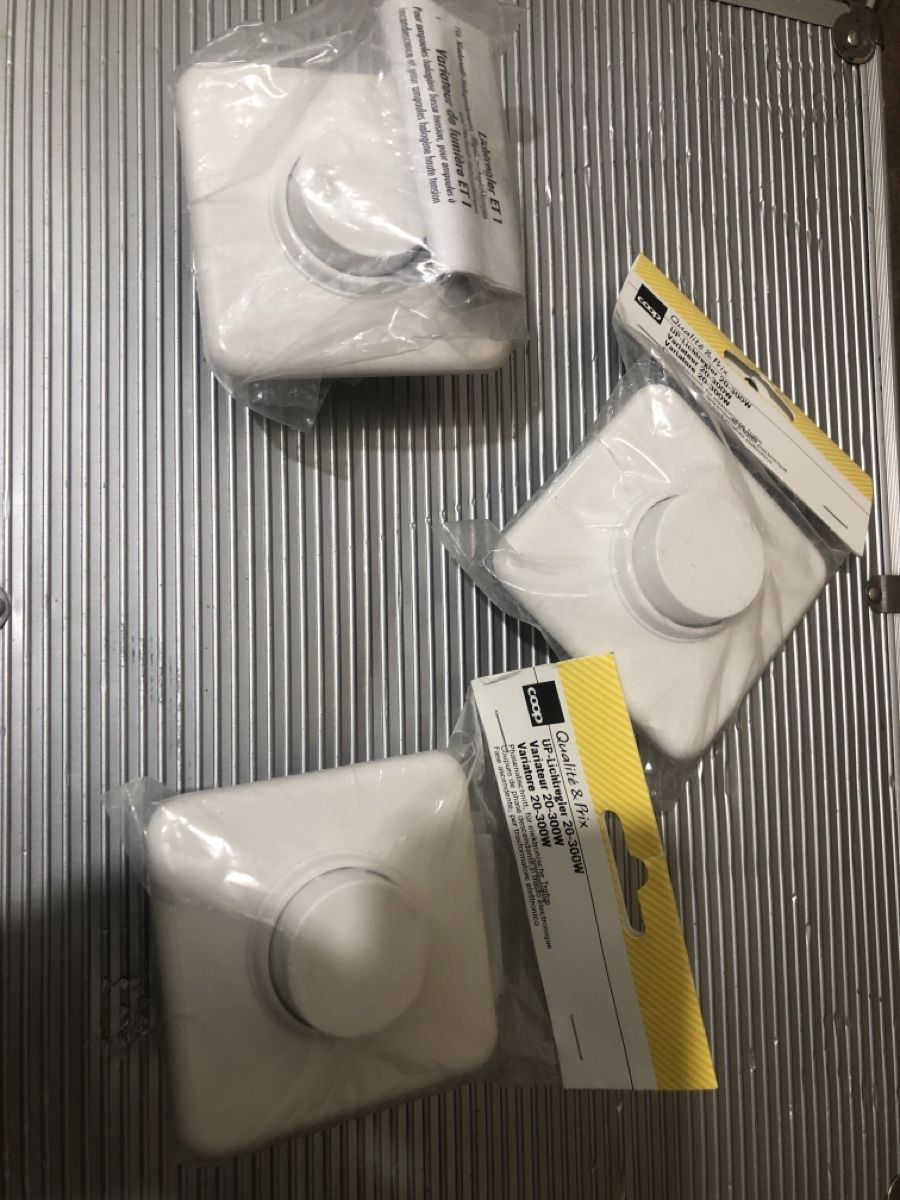 Schalter: UP-Lichtrehler 20-300W – Neu (gemäss Beschreibung) aus Biel-Bienne von alos07