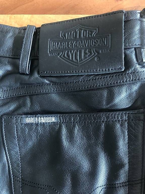 Hosen: Harley-Davidson Lederhose schwarz – Gebraucht aus Bottighofen von con_6lgw