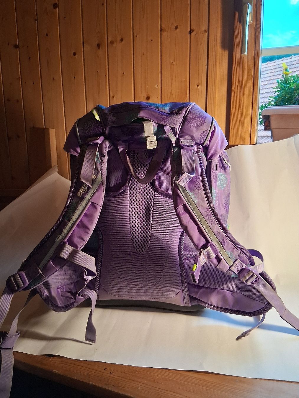 Ergobag Sacs & sacs à dos: Ergobag Schulranzen lila Blumenmuster Zustand gut – D'occasion à Schwellbrunn par corluk 1