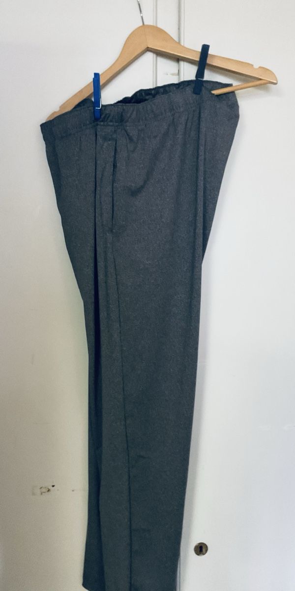 Pantaloni: Freizeithose – Nuovo (secondo la descrizione) da Herisau venduto da eri_2tb5 2