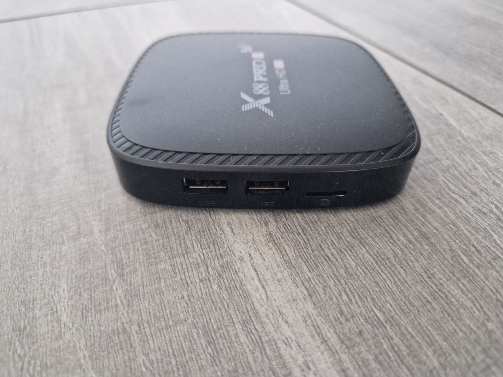 Sistemi audio & multimediali: Boîtier Android TV X88 PRO Ultra HD 4K – Usato da Petit-Lancy venduto da Weetabix 2