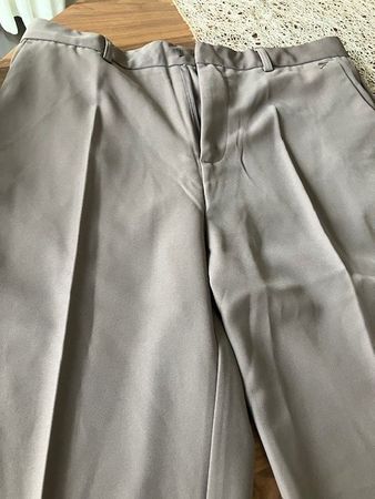 elegante bundfalten-herrenhose gr. L grey