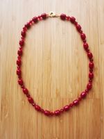 Halskette mit Glasperlen und tschechischen Kristallen
