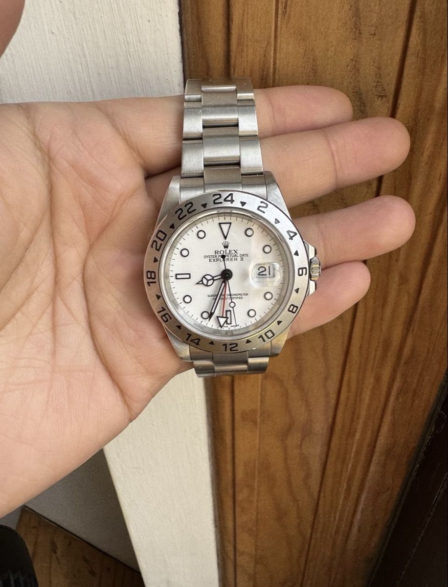 Rolex Uhren: Rolex Explorer II White Dial 16570 – Gebraucht aus Lausanne von Afaq