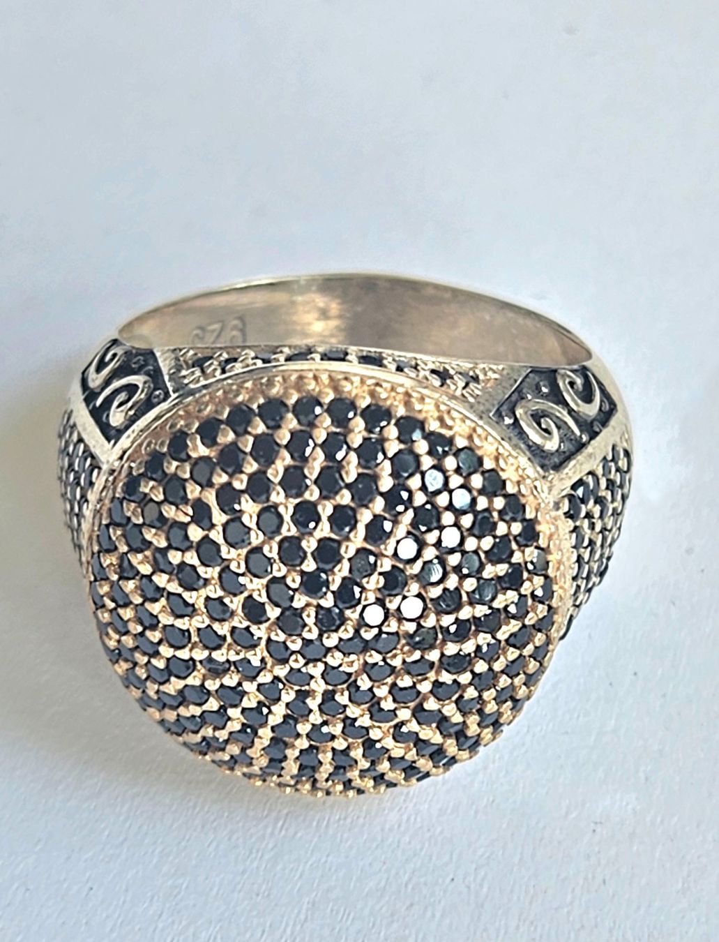 Anelli: Ring mit schwarzen Diamanten Grösse 65 – Nuovo (secondo la descrizione) da Zürich venduto da benedikt12 3