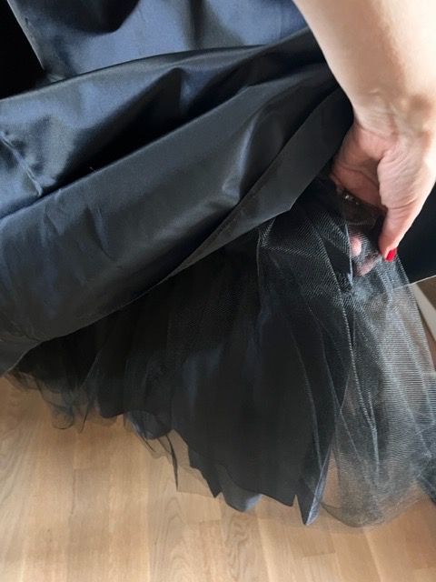 Vestiti: Abendkleid Vera Mont Firenze Gr. 38 – Usato da Adliswil venduto da hellblauinsel5 5
