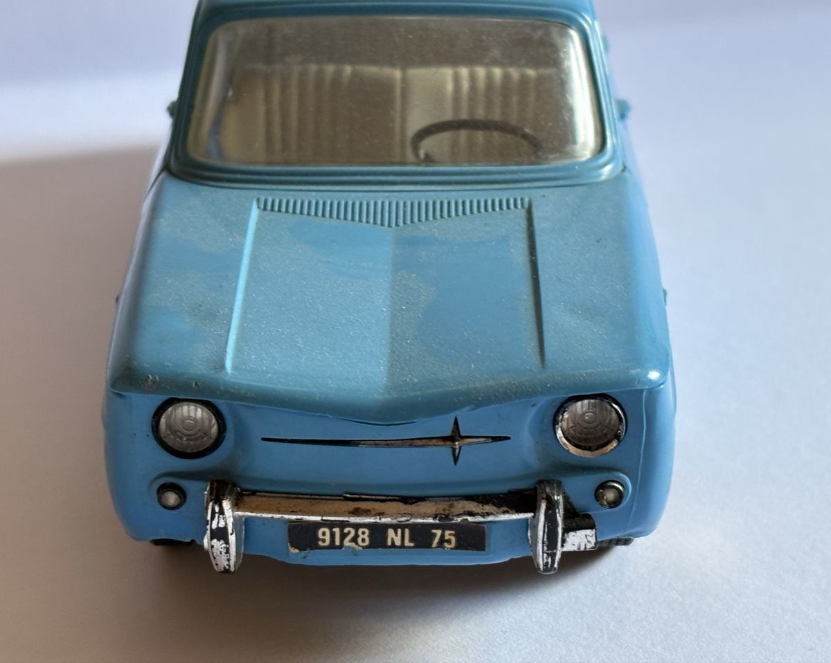Renault Modellautos: Renault 8 1/20 – Gebraucht aus Le Châble VS von Dudu57 1