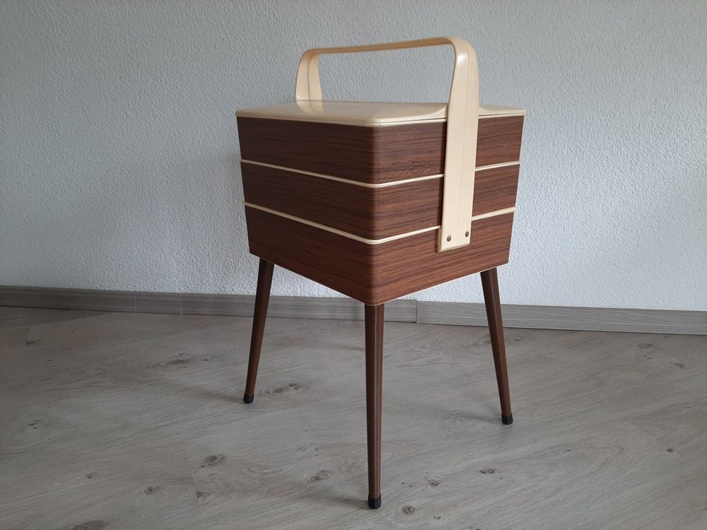 Nähset In Kunststoff-Box, Blau – Mit Nadeln, Schere, Faden & Mehr, Kompakt Für Reise & Haushalt