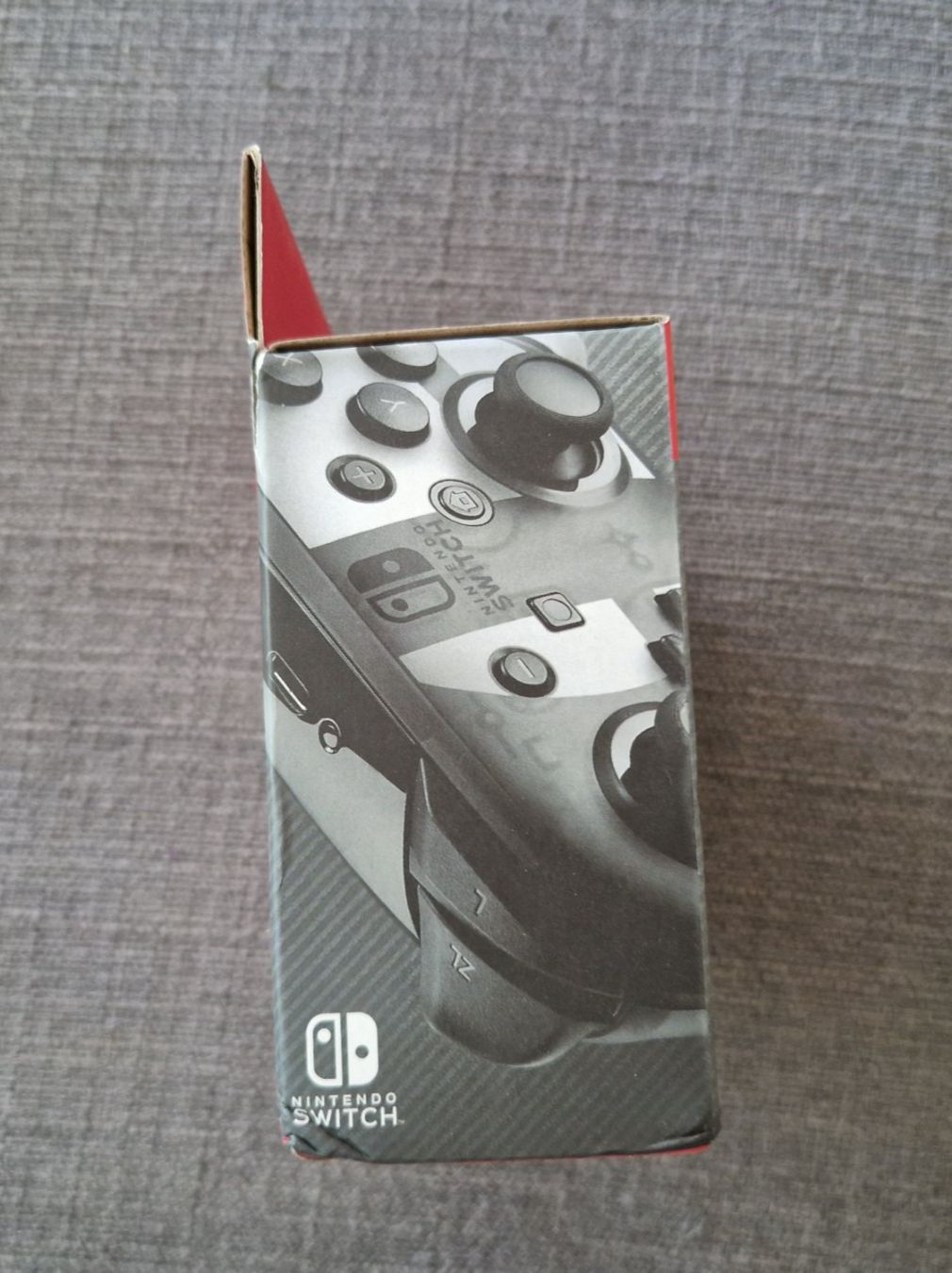 Nintendo Controller: Original NINTENDO Switch Pro Controller (fabrikneu, OVP) – Neu und originalverpackt aus Uster von  2