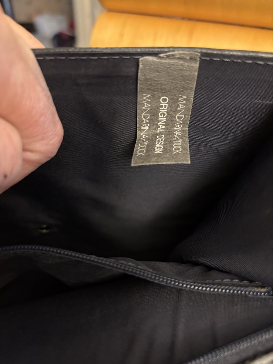 Mandarina Duck Taschen für Damen: Mandarina Duck Ledertasche schwarz – Gebraucht aus Bern von Himmelsherold 4