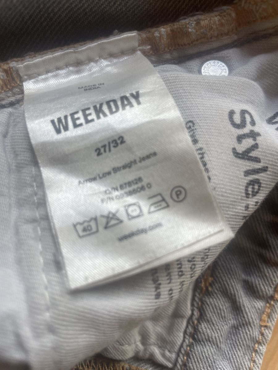 Weekday Jeans: Gut erhaltene Weekdays 27/32 – Usato da Erschmatt venduto da Gragetsch 1