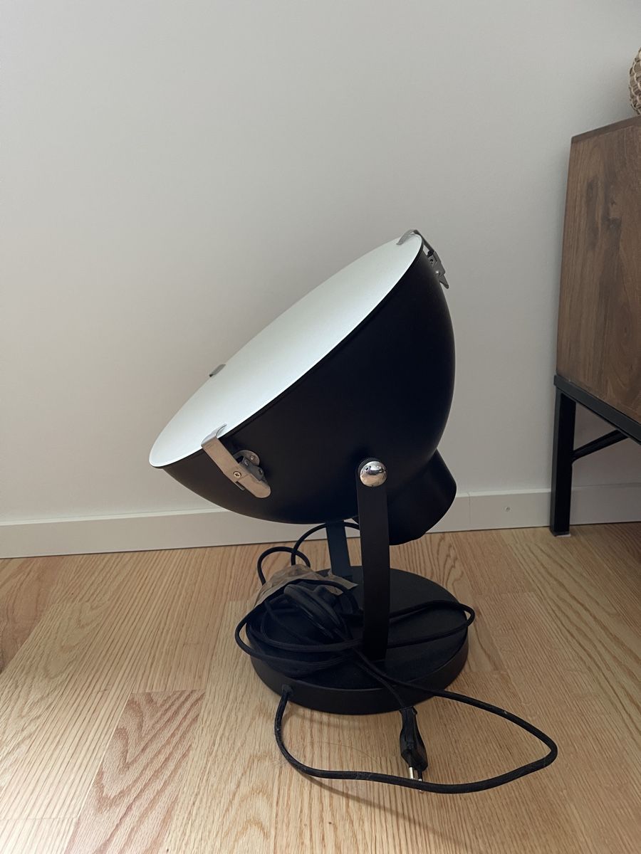 Lampes: Bodenleuchte Metall Schwarz – D'occasion à Zürich par Xeranon0 2