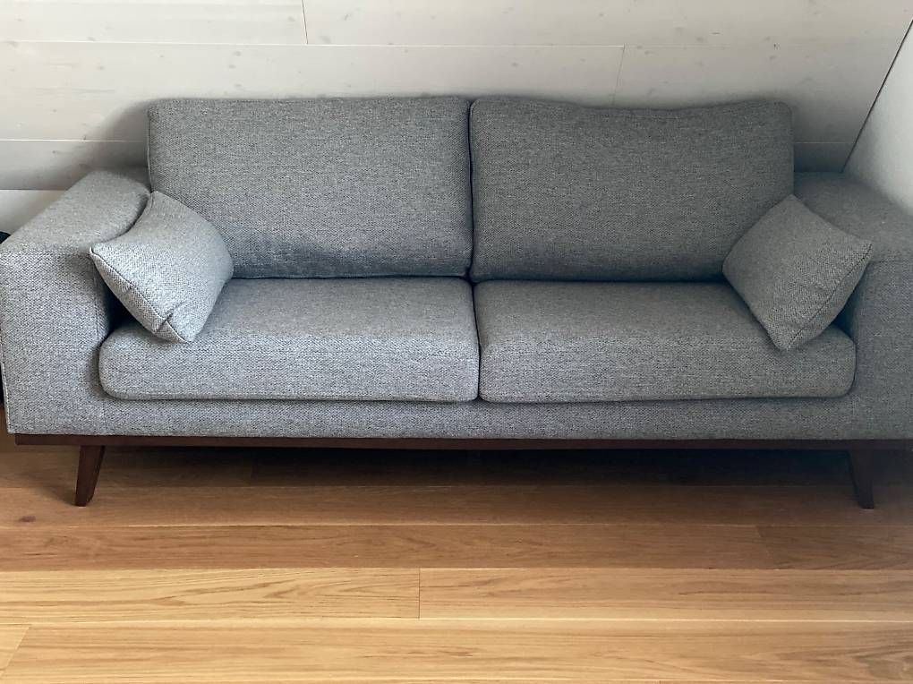 Sofas: Grosses 2er Sofa – D'occasion à Biel/Bienne par Yoggi0