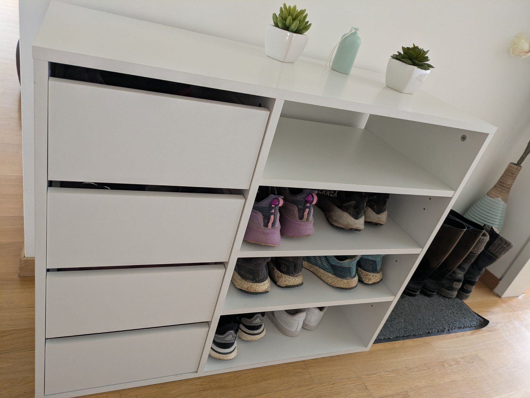 Livique Armadi: Schuhregal mit Schubladen – Usato da Rorbas venduto da nin_2kwx