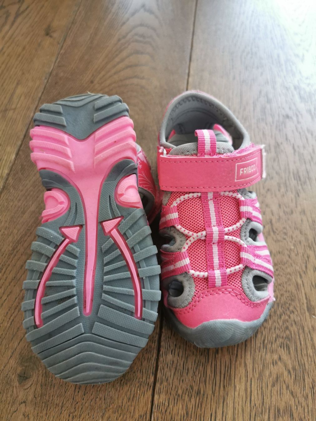 Friboo Scarpe per ragazze: Friboo Sandalen/Trekkingsandalen Gr. 25 – Usato da Ennetmoos venduto da jol_y96x 2
