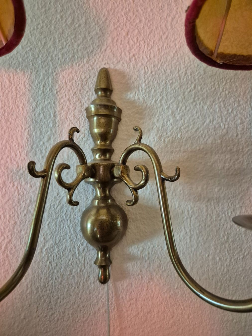 Lampade: Messing Wandlampe zweiflammig mit Schirmen – Usato da Steinach venduto da ACMO32O 3