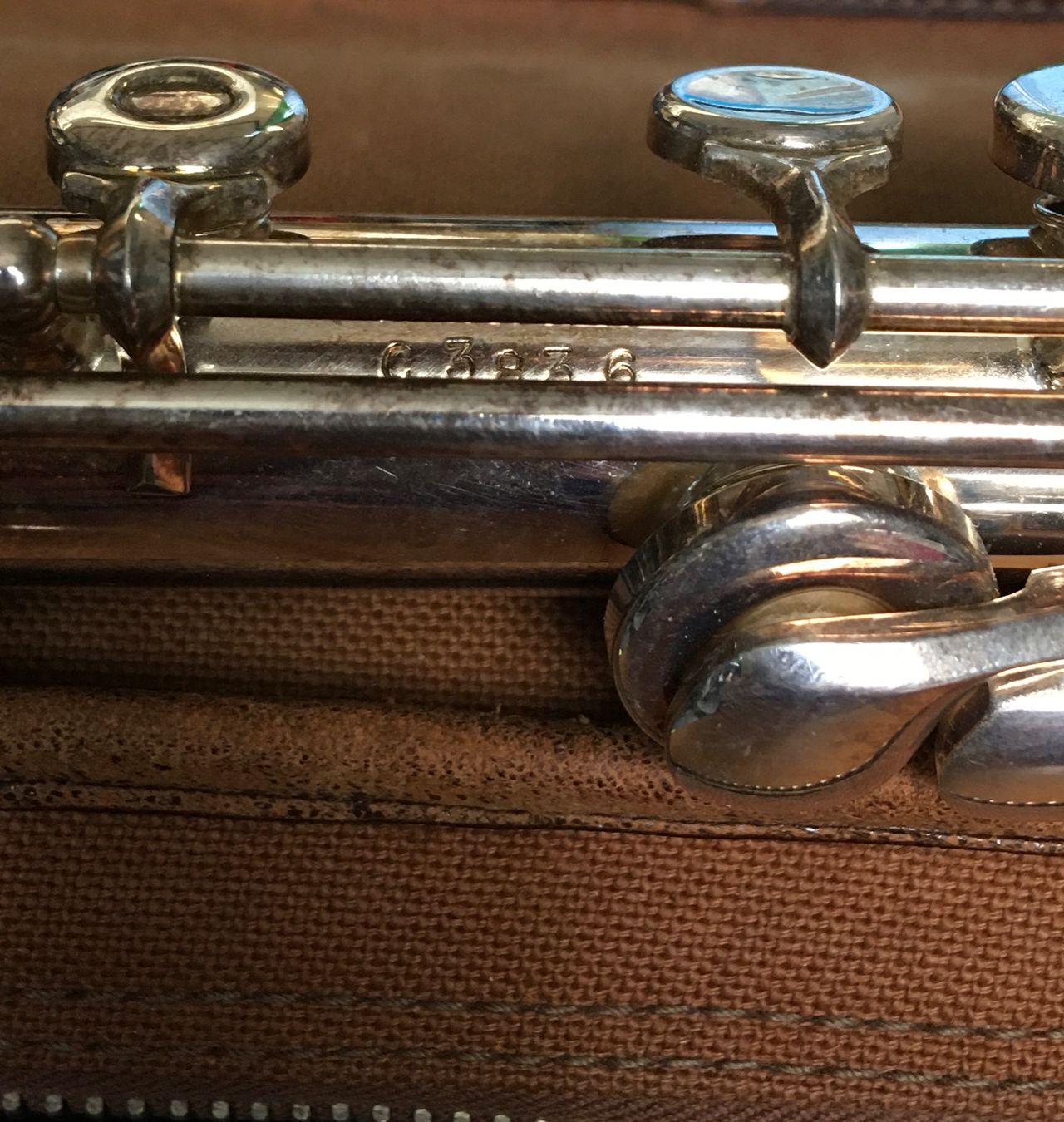Musikinstrumente: Querflöte Silber mit Koffer guter Zustand – Gebraucht aus Olten von ELHANDEL 8