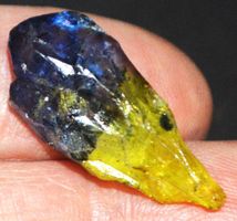 Edelstein L-9757 – Blau-Gelber Titan Druzy Achat 27x12mm 15.