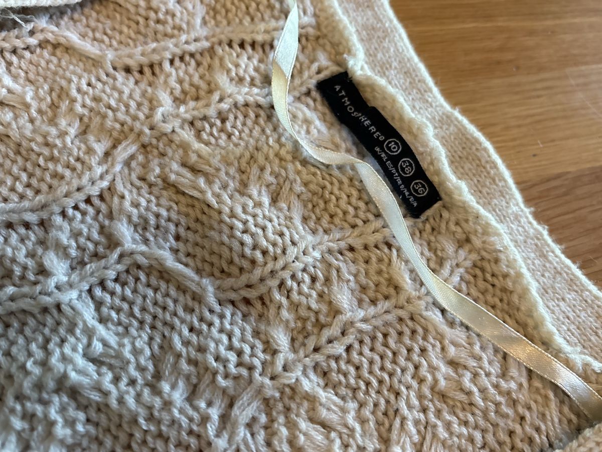 Pullover & Sweatshirts: Pulle Atmosphere taille S – Gebraucht aus Attalens von Skorpionica 3