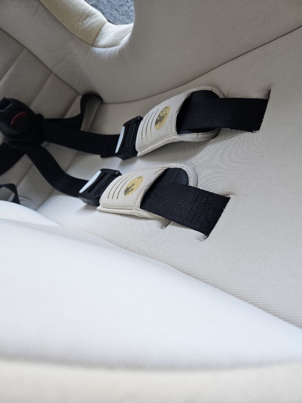 Osann Seggiolini per auto: Kindersitz 9-18kg – Usato da Steckborn venduto da suz_v2v6 4