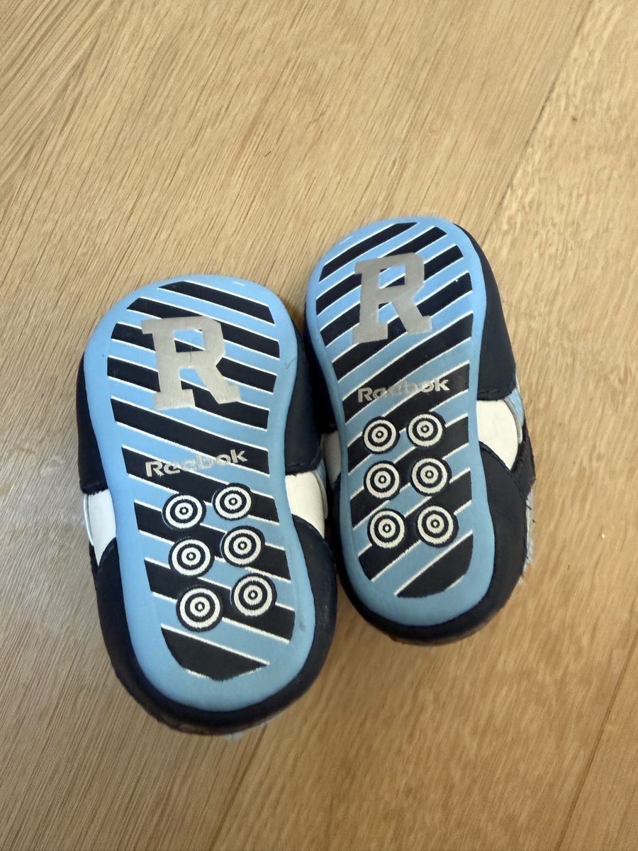 Reebok Schuhe für Jungen: Reebok Babyschuhe, Grösse 18.5! – Neu (gemäss Beschreibung) aus Hinteregg von Jazz-C 2