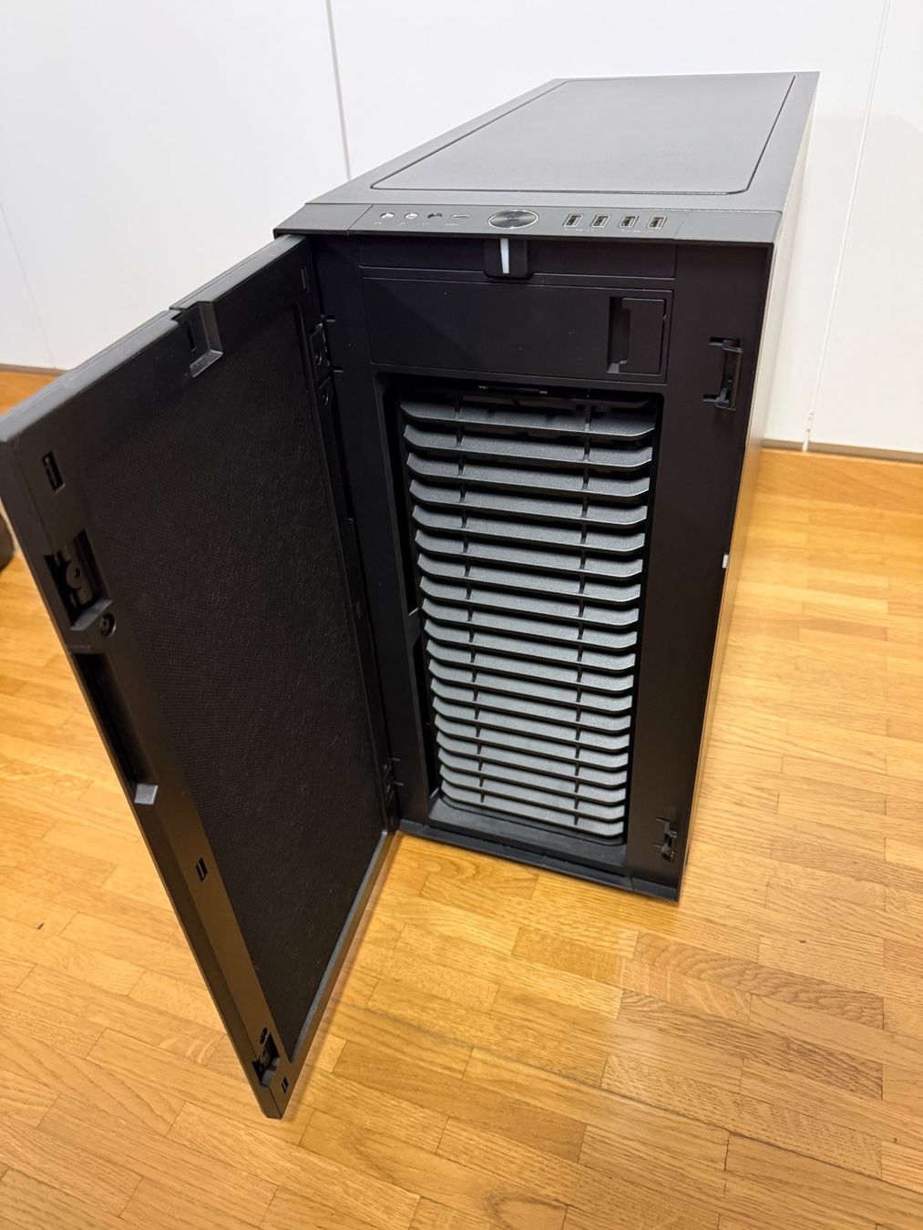 Fractal Boîtiers: Fractal Design Define R6 PC-Gehäuse Schwarz – D'occasion à Uetikon am See par 27euler18 4