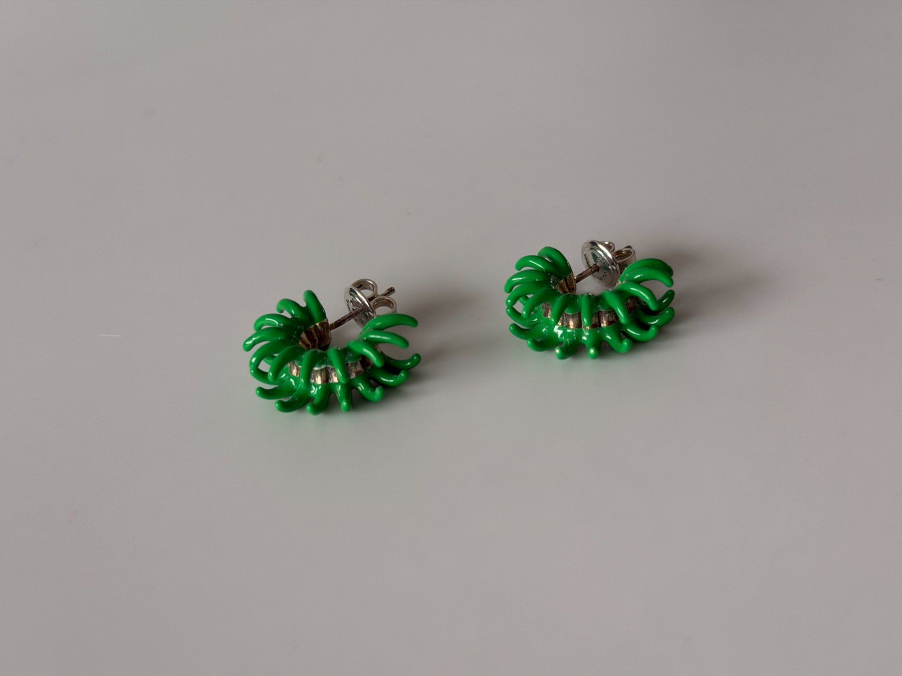 Bottega Veneta Orecchini pendenti & Orecchini a lobo: New silver earrings Bottega Veneta – Nuovo e nell'imballaggio originale da Lugano venduto da juledo 1