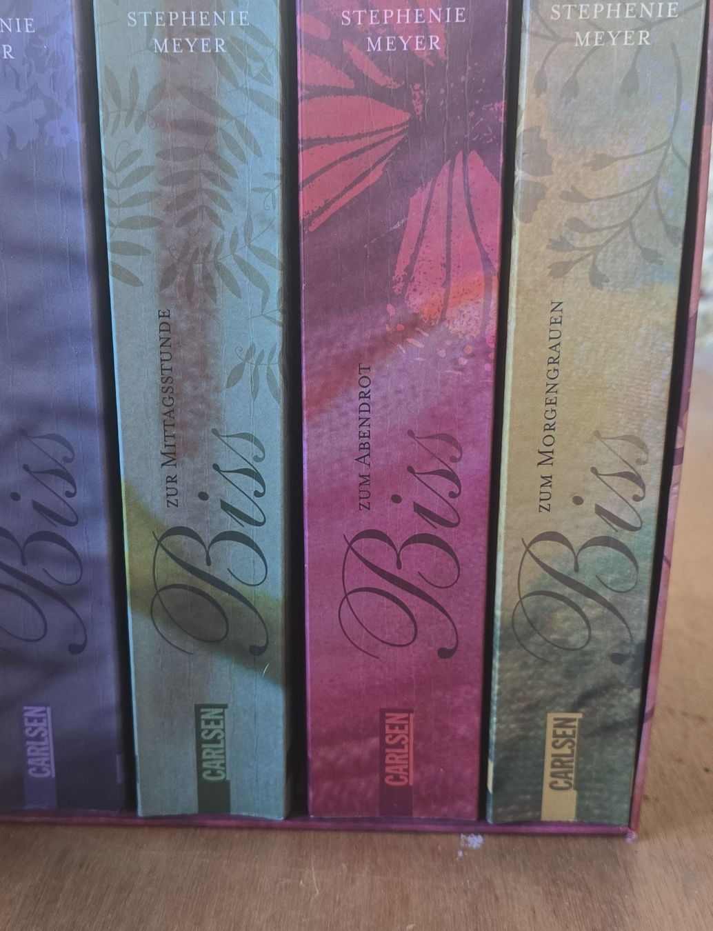 Libri: Stephanie Meyer Biss Buchbox mit 4 Teilen - Neuwertig – Usato da Mägenwil venduto da Sleidina