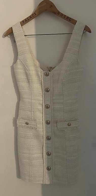 Kleider: Guess Kleid – Gebraucht aus Wauwil von est_r5td