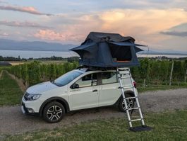 Dacia Sandero TCe 100 Celebration + Thule Tepui Ayer 2 Roof