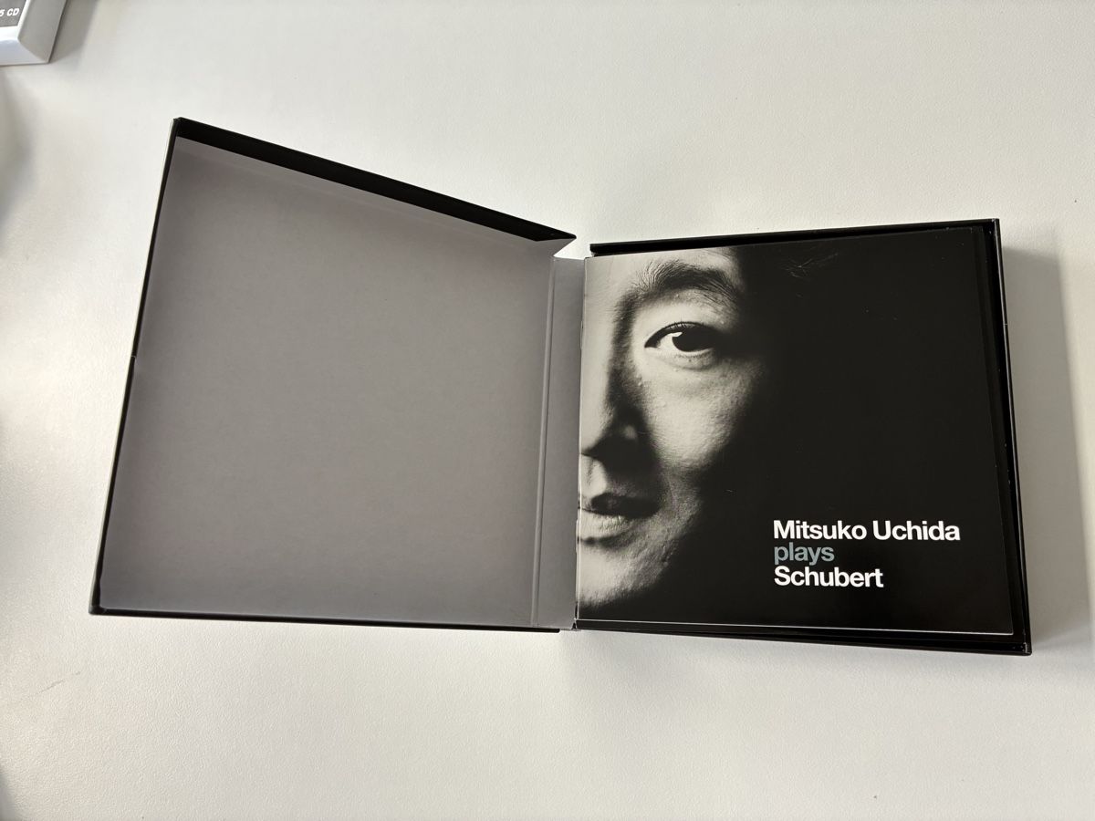 CD: Mitsuko Uchida spielt Schubert - Klassik - 8 CDs – Nuovo (secondo la descrizione) da Chur venduto da Knokno199 4