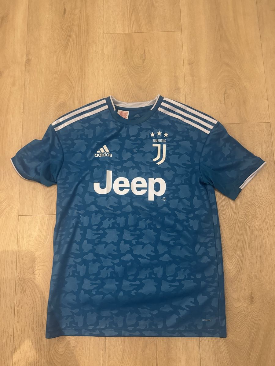 Juventus Leibchen & Hosen: Juventus Turin Trikot – Gebraucht aus Wädenswil von cla_5zr6
