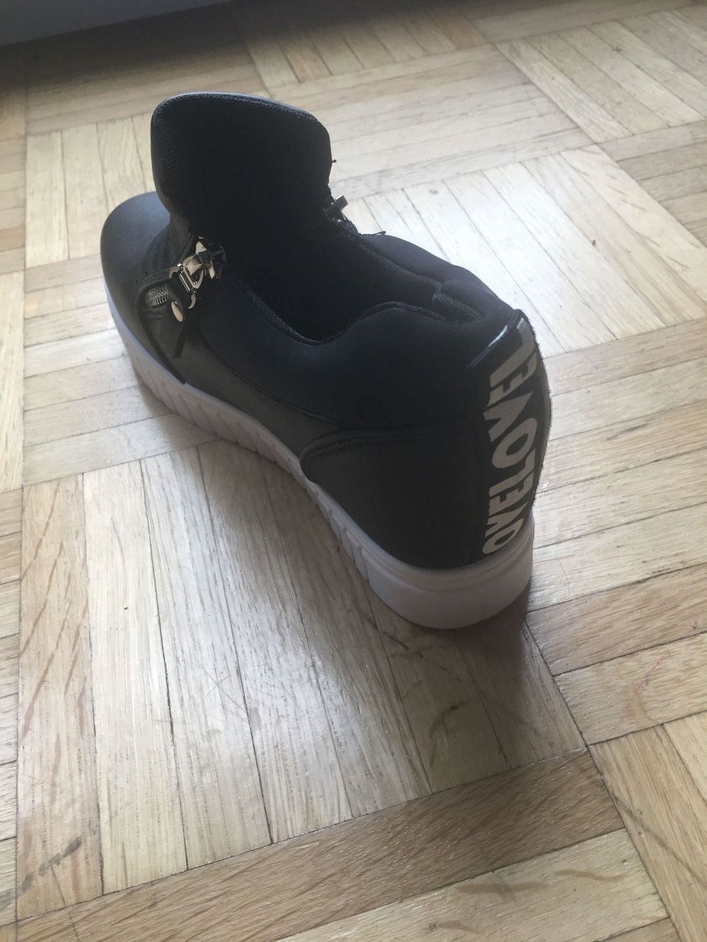 Scarpe da donna: Baskets noires love – Nuovo e nell'imballaggio originale da Petit-Lancy venduto da mina222 2
